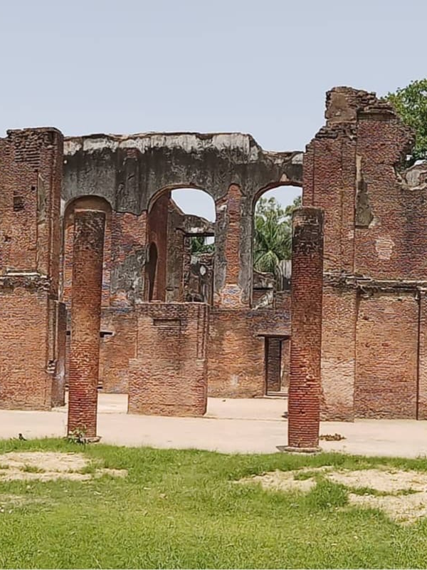Turn pages of time, visit these places to relive the old world charm in Lucknow.